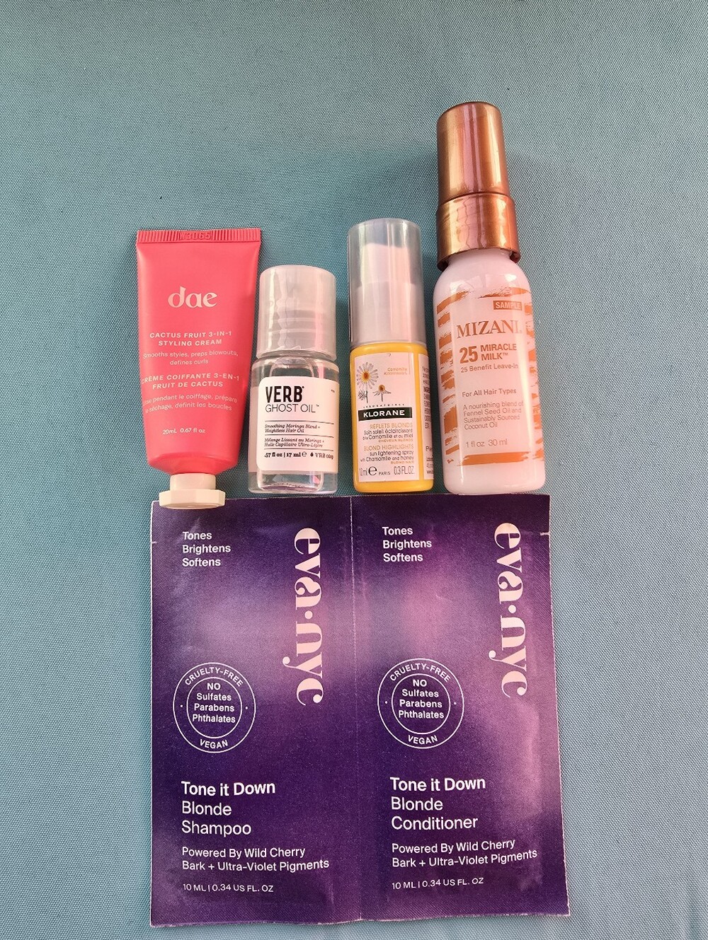24 Pc - Amika, Shea Moisture & Pureology Hair Care Beauty Bundle - Picture 10 of 12